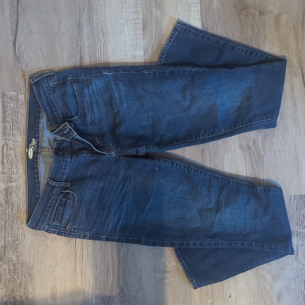 Old Navy, the Diva, low rise skinny jeans. Size 8 regular.